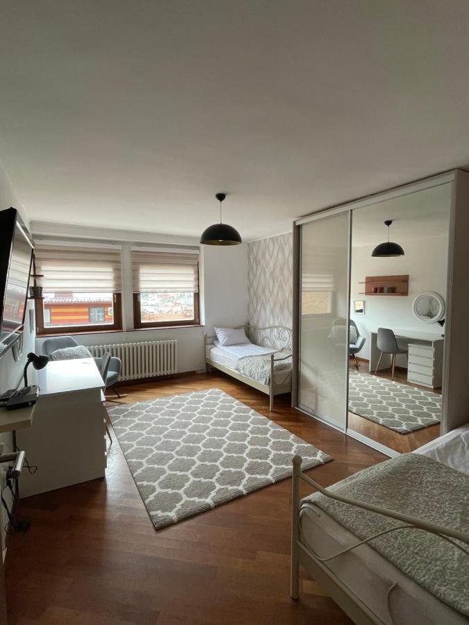 Deluxe Apartment Lejla - Free Garage Parking Sarajewo Zewnętrze zdjęcie
